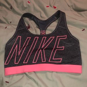 NIKE Sports Bra<3